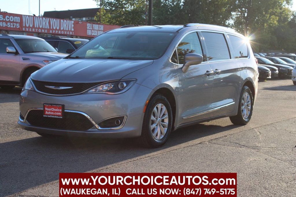 2018 Chrysler Pacifica Touring L FWD - 22917086 - 0