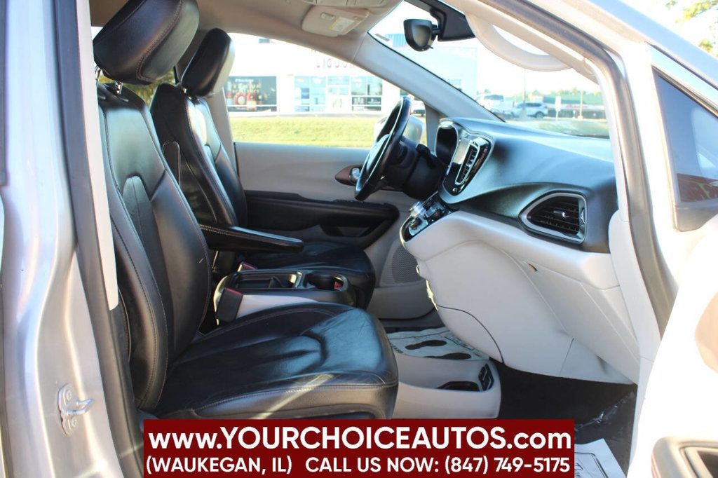 2018 Chrysler Pacifica Touring L FWD - 22917086 - 13