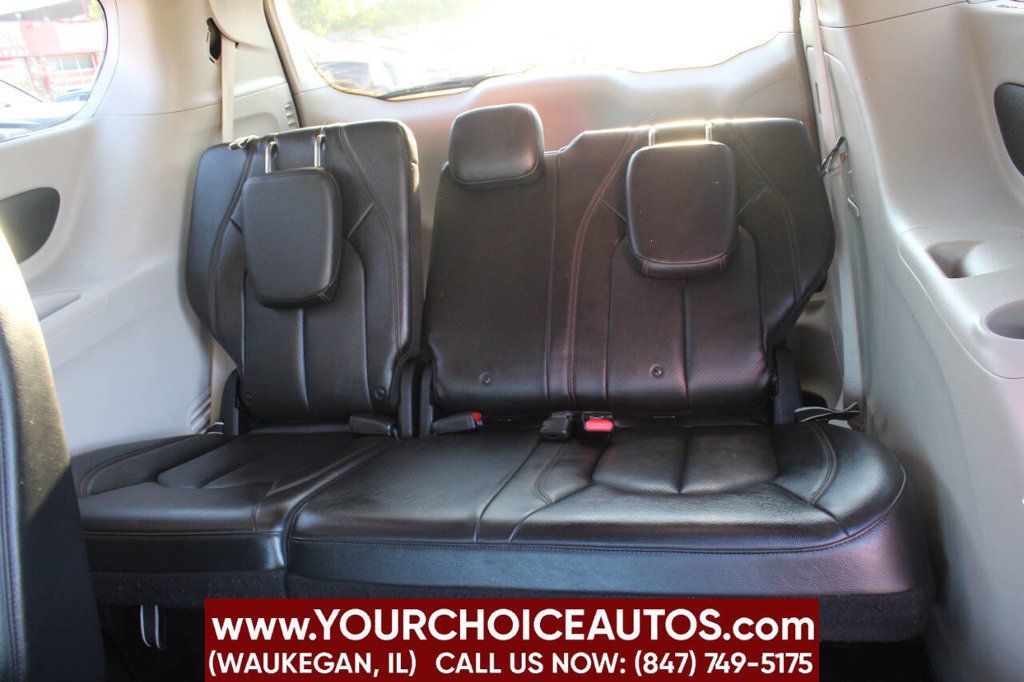 2018 Chrysler Pacifica Touring L FWD - 22917086 - 17