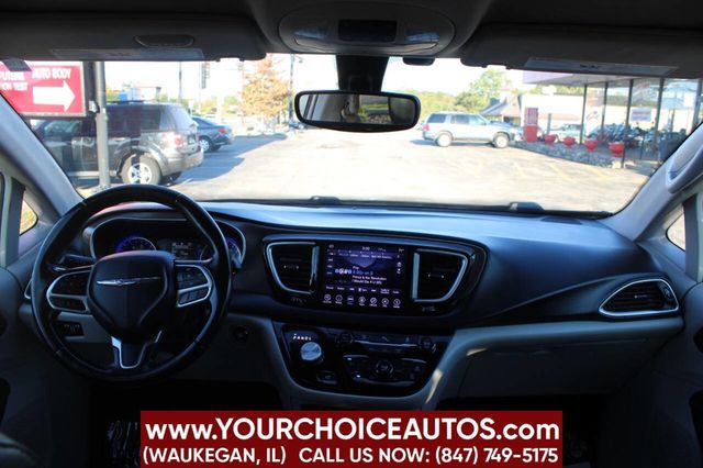 2018 Chrysler Pacifica Touring L FWD - 22917086 - 18