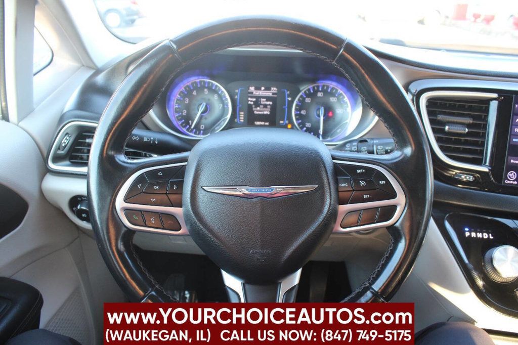 2018 Chrysler Pacifica Touring L FWD - 22917086 - 20