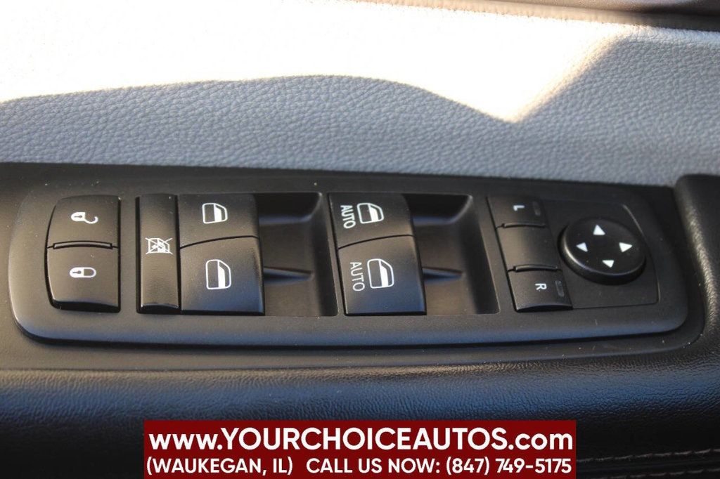 2018 Chrysler Pacifica Touring L FWD - 22917086 - 26