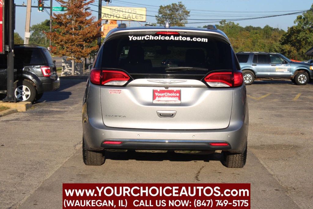 2018 Chrysler Pacifica Touring L FWD - 22917086 - 5