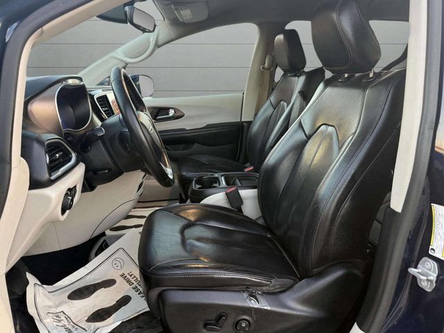 2018 Chrysler Pacifica Touring L FWD - 22929898 - 11