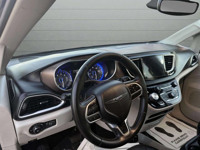 2018 Chrysler Pacifica Touring L FWD - 22929898 - 12