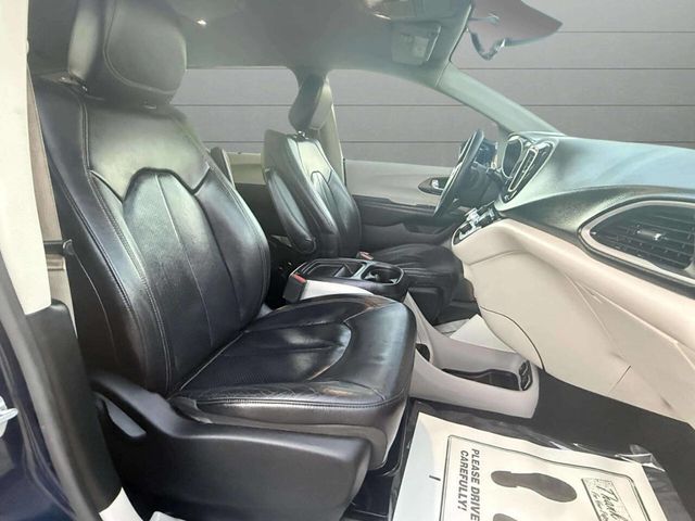 2018 Chrysler Pacifica Touring L FWD - 22929898 - 13