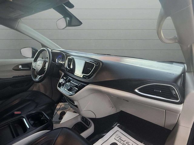 2018 Chrysler Pacifica Touring L FWD - 22929898 - 14