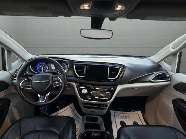2018 Chrysler Pacifica Touring L FWD - 22929898 - 18