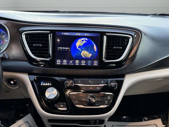 2018 Chrysler Pacifica Touring L FWD - 22929898 - 20