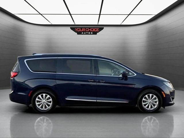2018 Chrysler Pacifica Touring L FWD - 22929898 - 2