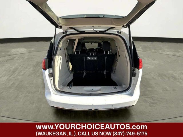 2018 Chrysler Pacifica Touring L FWD - 22959334 - 11