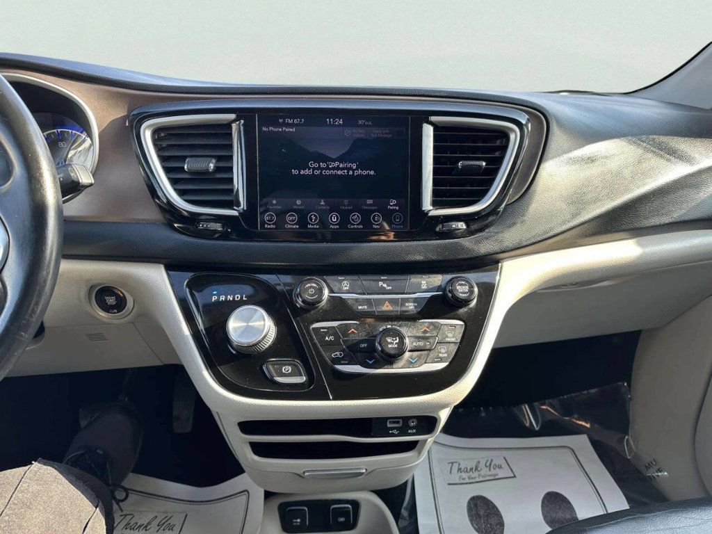 2018 Chrysler Pacifica Touring L FWD - 22959334 - 18