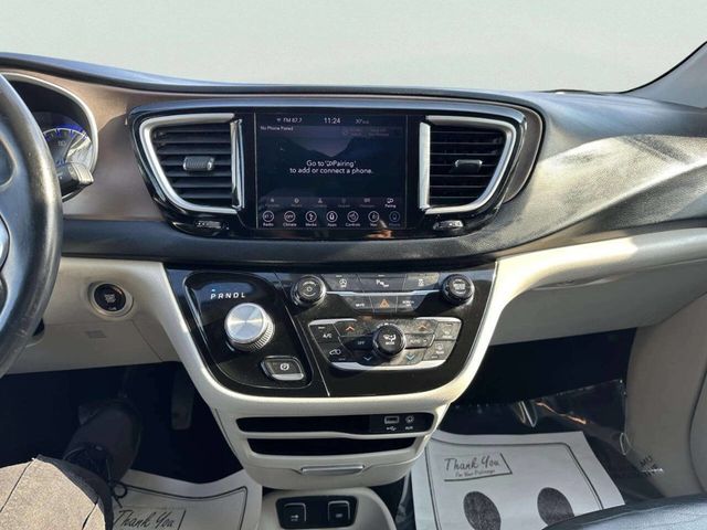 2018 Chrysler Pacifica Touring L FWD - 22959334 - 18