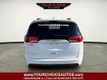 2018 Chrysler Pacifica Touring L FWD - 22959334 - 3