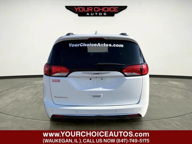 2018 Chrysler Pacifica Touring L FWD - 22959334 - 3