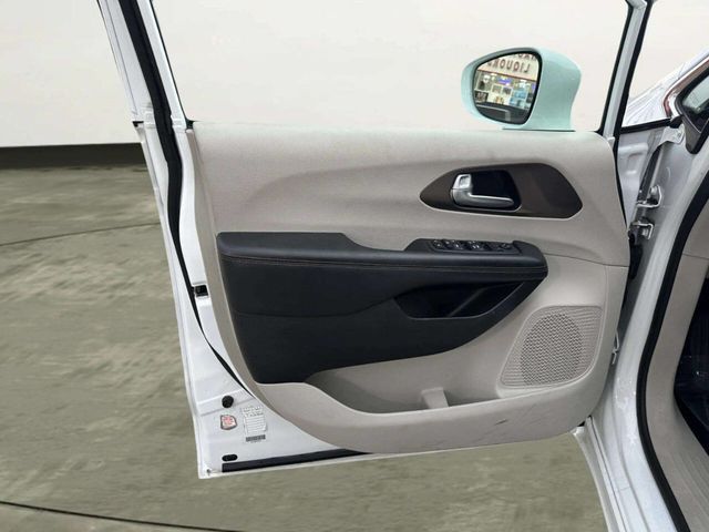 2018 Chrysler Pacifica Touring L FWD - 23015331 - 9