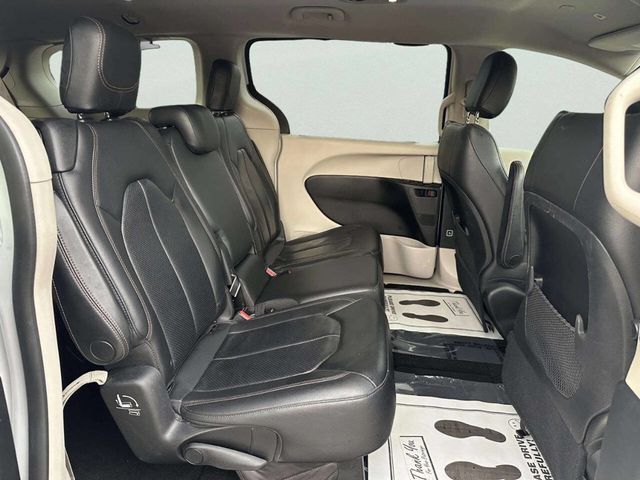 2018 Chrysler Pacifica Touring L FWD - 23015331 - 16