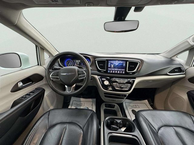 2018 Chrysler Pacifica Touring L FWD - 23015331 - 18