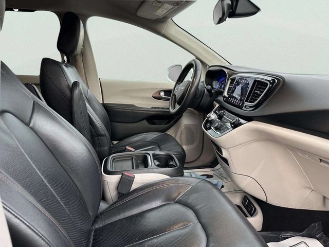 2018 Chrysler Pacifica Touring L FWD - 23015331 - 22