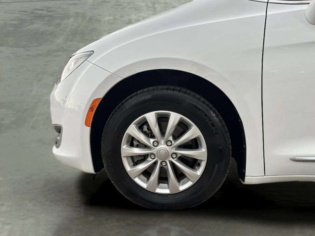 2018 Chrysler Pacifica Touring L FWD - 23015331 - 35