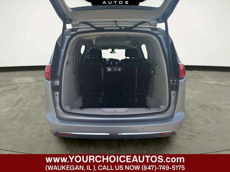 2018 Chrysler Pacifica Touring L FWD - 23032536 - 13