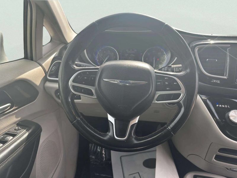 2018 Chrysler Pacifica Touring L FWD - 23032536 - 23