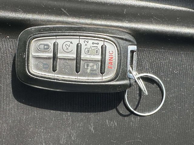 2018 Chrysler Pacifica Touring L FWD - 23032536 - 32
