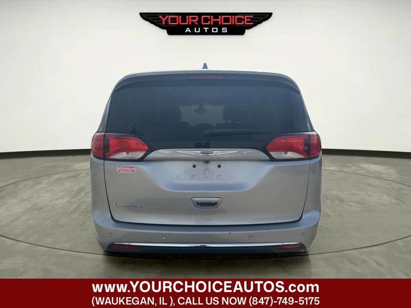 2018 Chrysler Pacifica Touring L FWD - 23032536 - 3