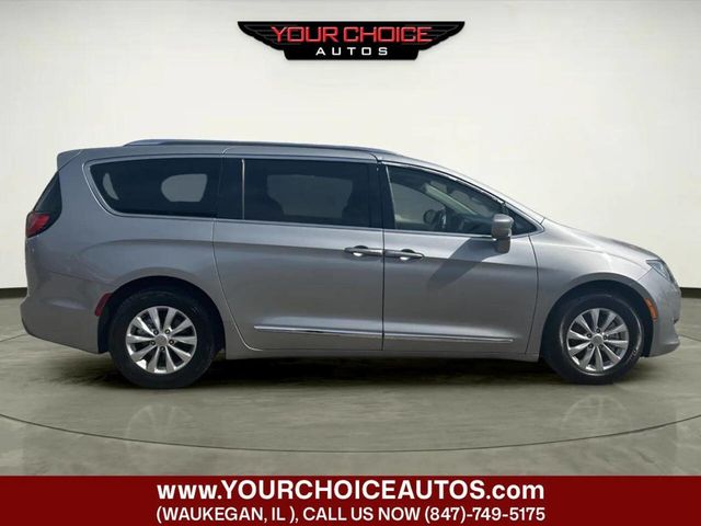 2018 Chrysler Pacifica Touring L FWD - 23032536 - 5
