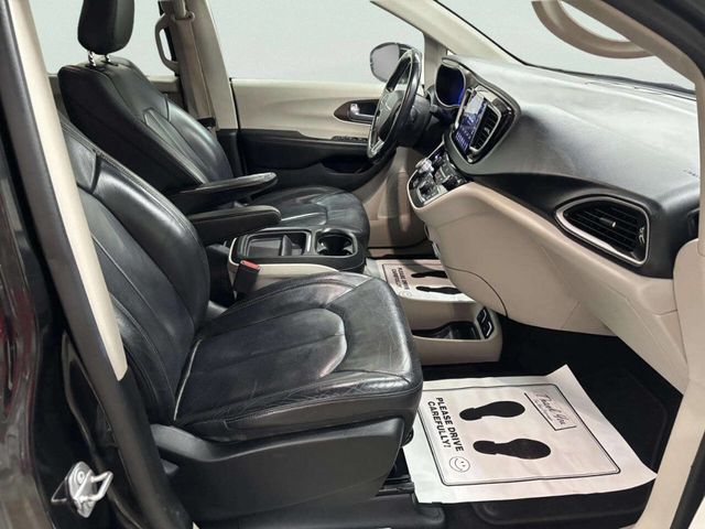 2018 Chrysler Pacifica Touring L FWD - 23036121 - 17