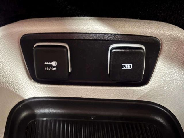 2018 Chrysler Pacifica Touring L FWD - 23036121 - 32