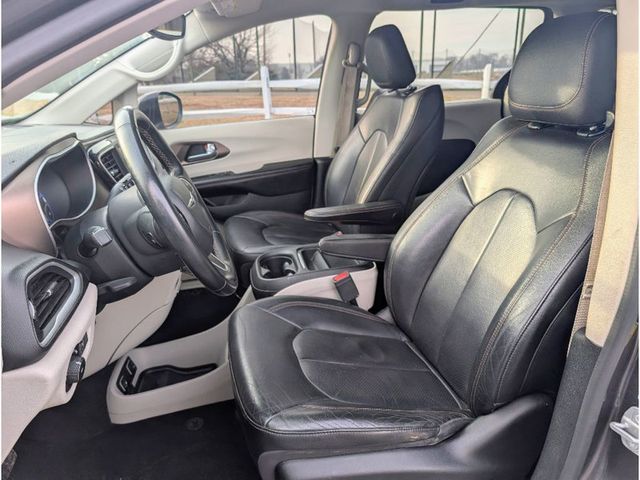 2018 Chrysler Pacifica Touring L FWD - 22960642 - 11