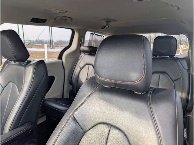 2018 Chrysler Pacifica Touring L FWD - 22960642 - 12