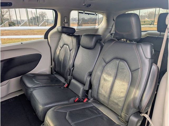 2018 Chrysler Pacifica Touring L FWD - 22960642 - 13