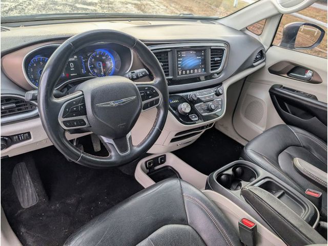 2018 Chrysler Pacifica Touring L FWD - 22960642 - 16