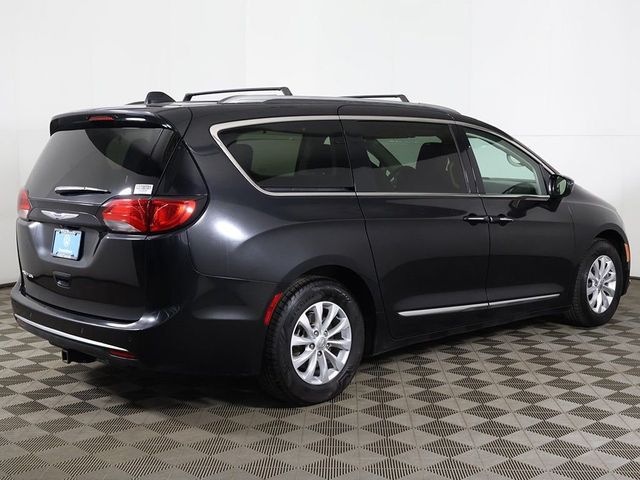 2018 Chrysler Pacifica Touring L FWD - 23024235 - 9