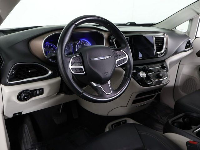 2018 Chrysler Pacifica Touring L FWD - 23024235 - 24