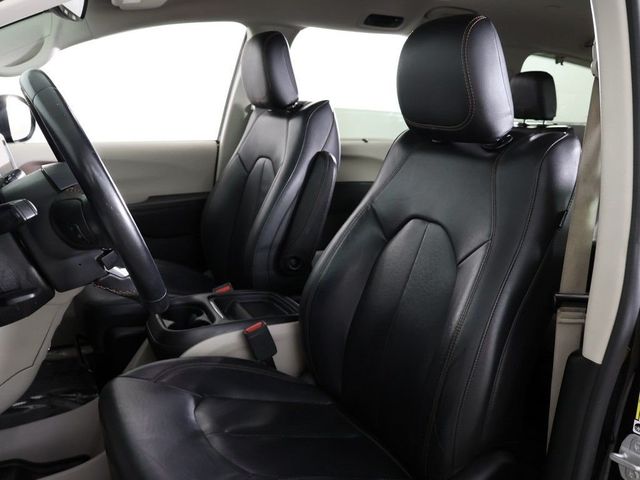 2018 Chrysler Pacifica Touring L FWD - 23024235 - 28