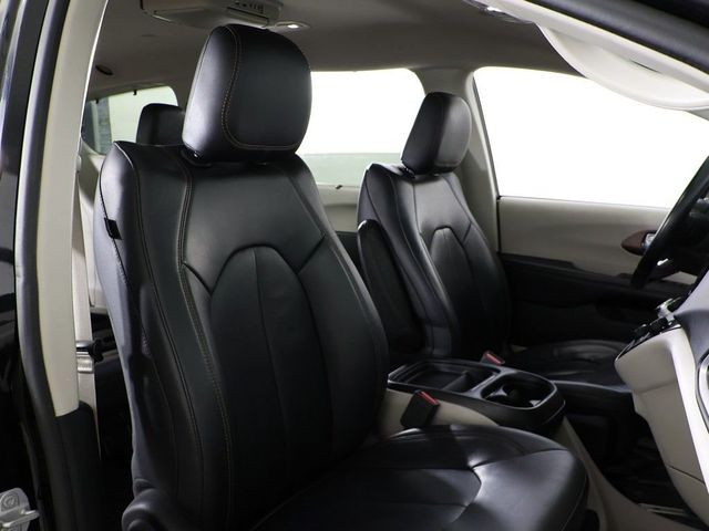 2018 Chrysler Pacifica Touring L FWD - 23024235 - 29