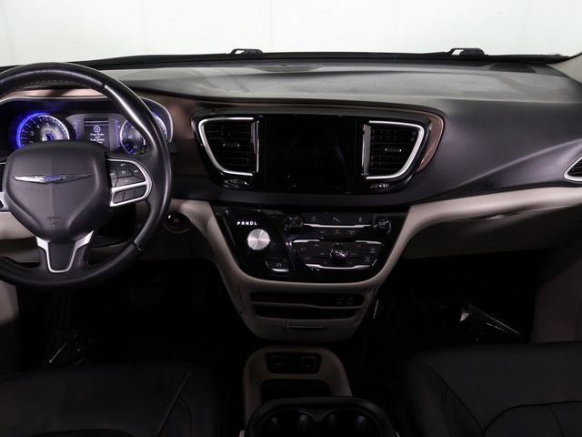 2018 Chrysler Pacifica Touring L FWD - 23024235 - 35
