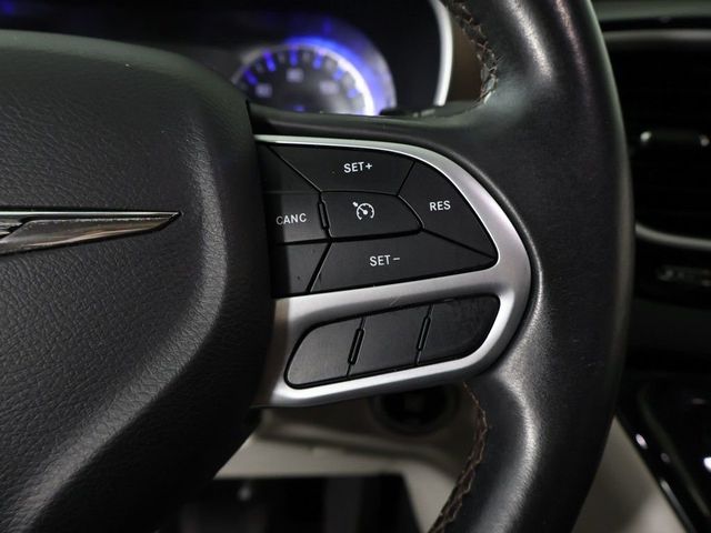 2018 Chrysler Pacifica Touring L FWD - 23024235 - 43