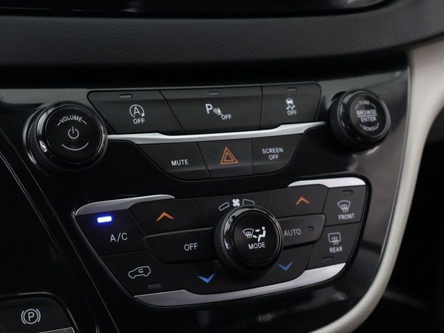 2018 Chrysler Pacifica Touring L FWD - 23024235 - 50