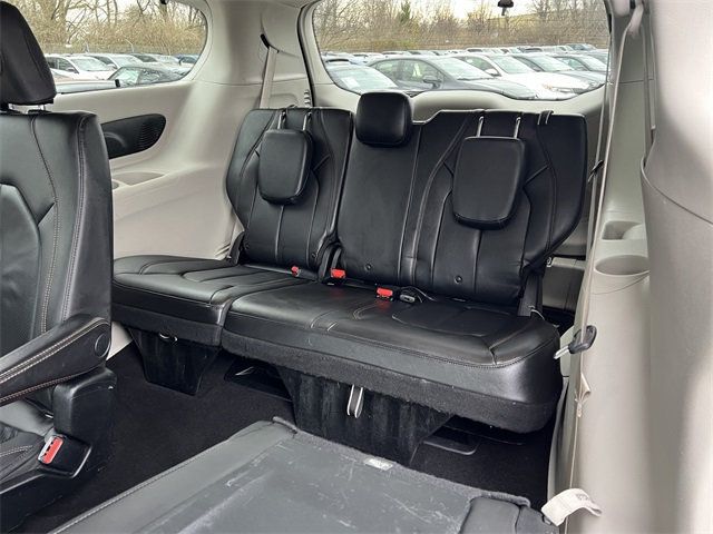 2018 Chrysler Pacifica Touring L FWD - 22959460 - 13