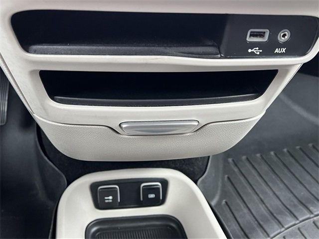 2018 Chrysler Pacifica Touring L FWD - 22959460 - 28
