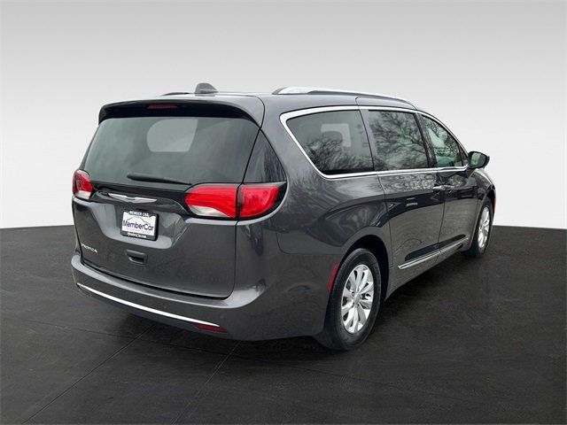 2018 Chrysler Pacifica Touring L FWD - 22959460 - 4