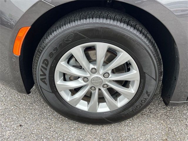 2018 Chrysler Pacifica Touring L FWD - 22959460 - 8