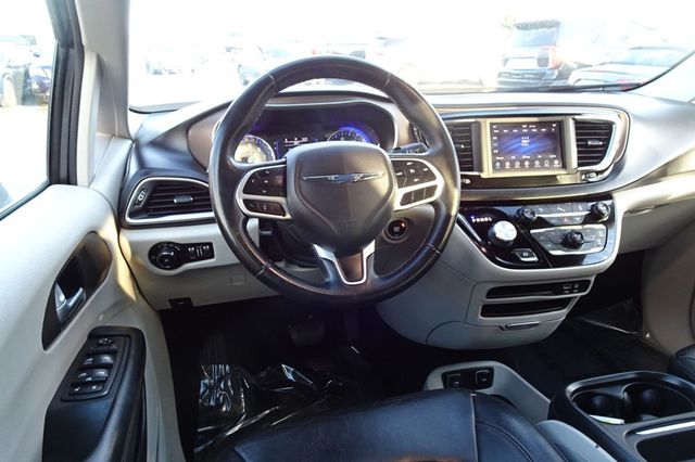 2018 Chrysler Pacifica Touring L FWD - 22943762 - 15