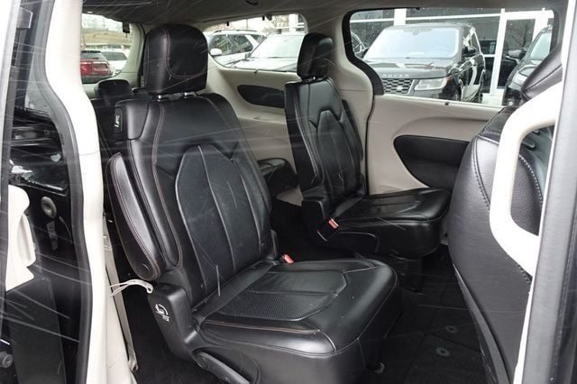 2018 Chrysler Pacifica Touring L FWD - 22951907 - 11