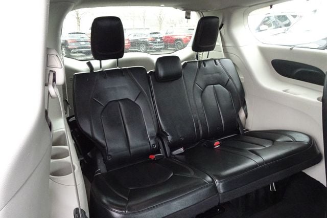 2018 Chrysler Pacifica Touring L FWD - 22951907 - 12