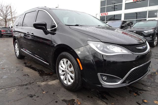 2018 Chrysler Pacifica Touring L FWD - 22951907 - 1
